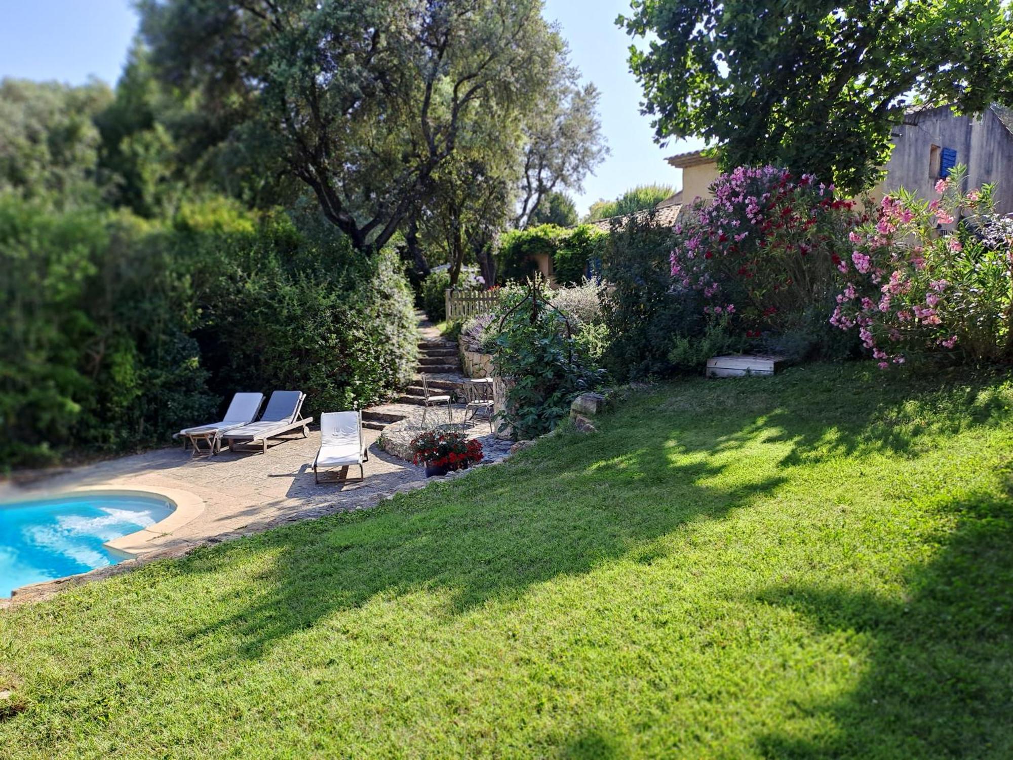 La Ferme Bed & Breakfast Saint-Marc-Jaumegarde Luaran gambar